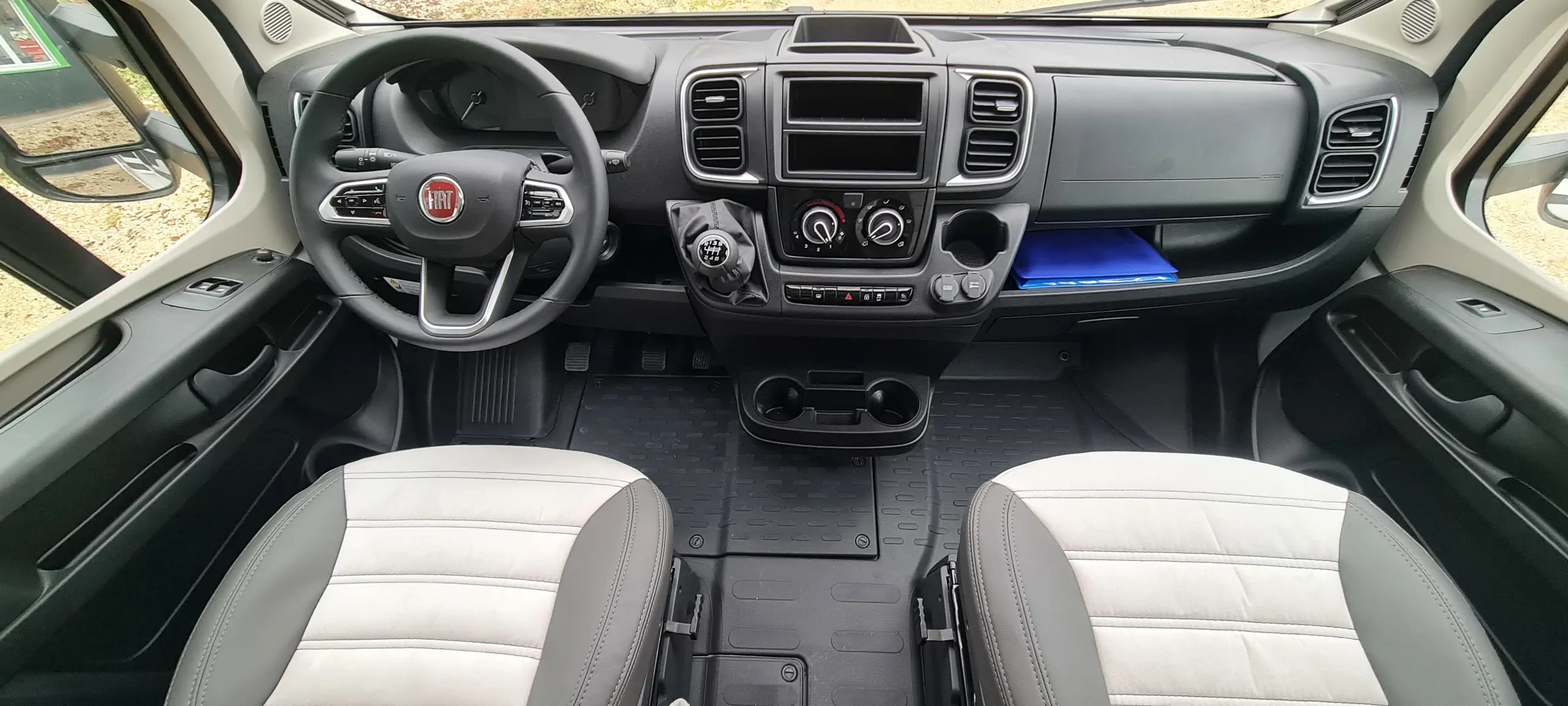 Image SUNLIGHT T 67 DESTOCKAGE 