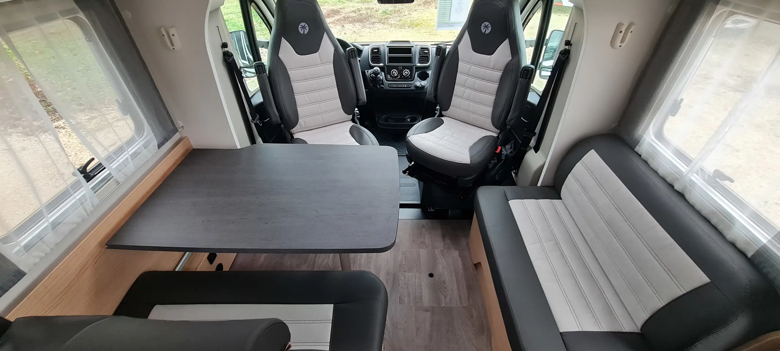 Image SUNLIGHT T 67 DESTOCKAGE 