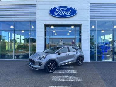 Voir le détail de l'offre de cette FORD Puma 1.0 EcoBoost 125ch mHEV Titanium 6cv de 2021 en vente à partir de 216.12 €  / mois