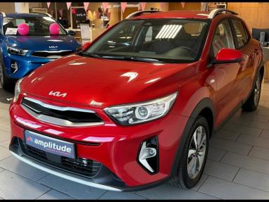 Voir le détail de l'offre de cette KIA Stonic 1.0 T-GDi 120ch MHEV Active iBVM6 de 2022 en vente à partir de 180.7 €  / mois