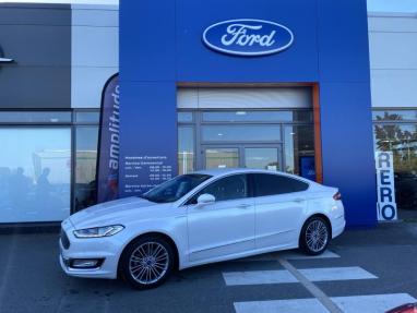 Voir le détail de l'offre de cette FORD Mondeo HYBRID 187ch Vignale BVA 4p de 2018 en vente à partir de 245.94 €  / mois